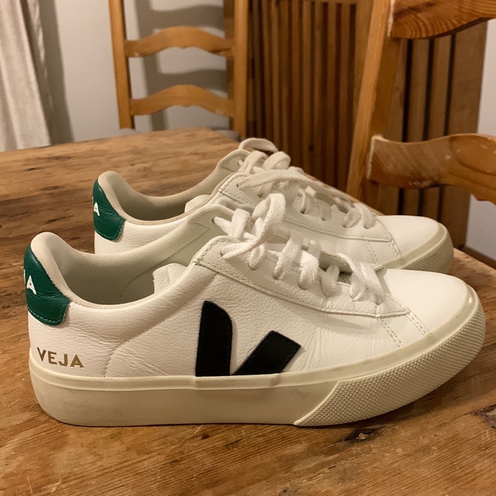 Excellent condition Veja sneakers.